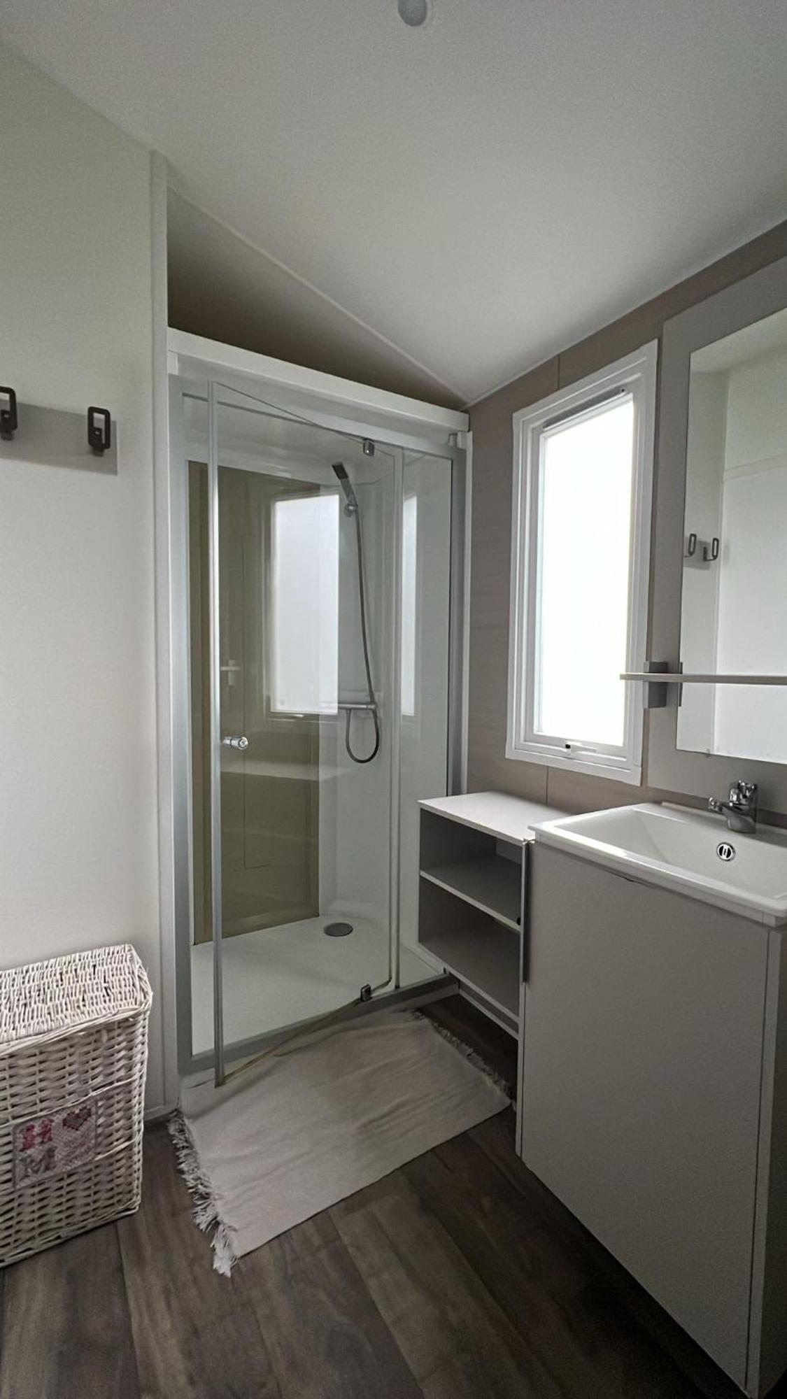 Mobil Home Amenage 2 Chambres La Teste Camping**** Bagian luar foto